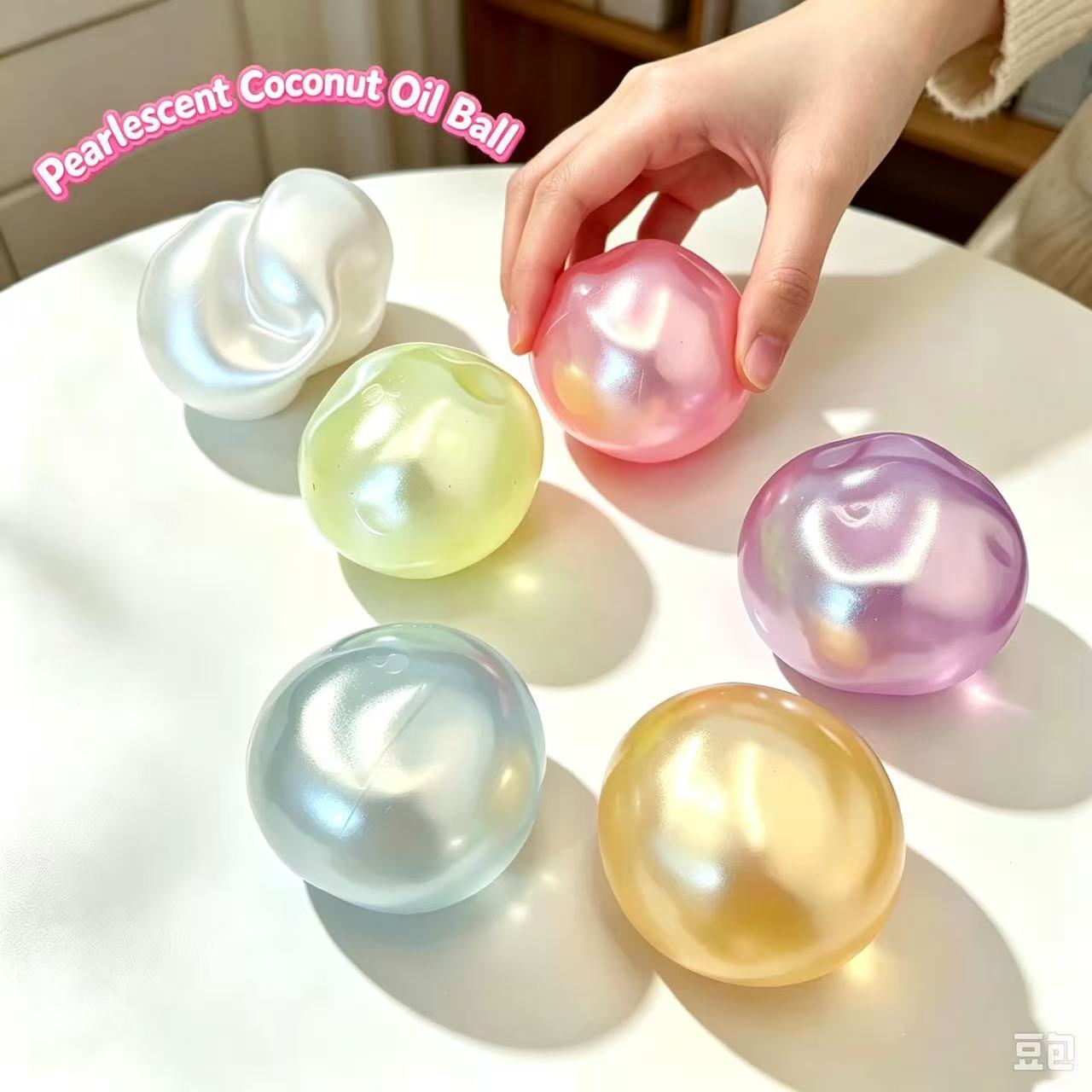 真珠のような光沢を持つココナッツオイル製のピンチミュージック - Music のレビューと価格